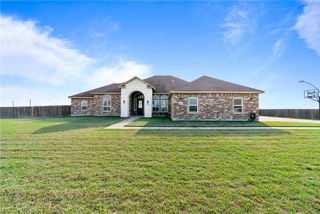 2446 Salevan Dr, Corpus Christi, TX 78415