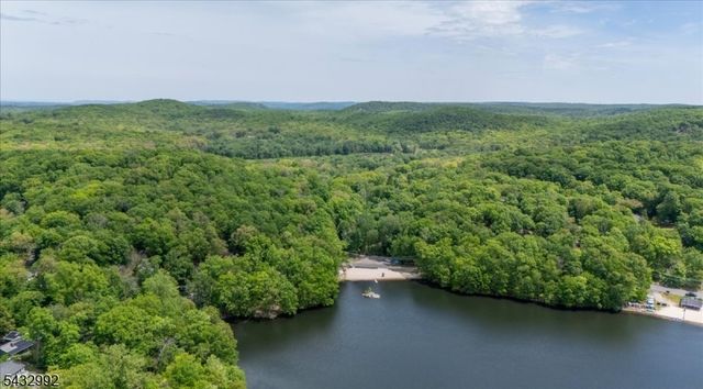47 Winding Way, Byram Twp., NJ 07821