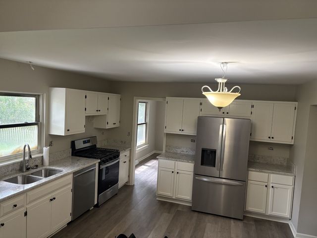 2284 Salisbury Drive, Naperville, IL 60565
