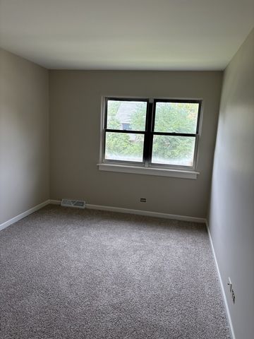 2284 Salisbury Drive, Naperville, IL 60565