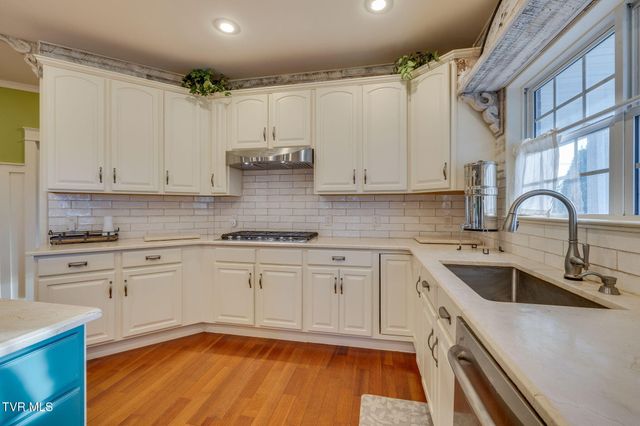 146 Hopson Road, Johnson City, TN 37601