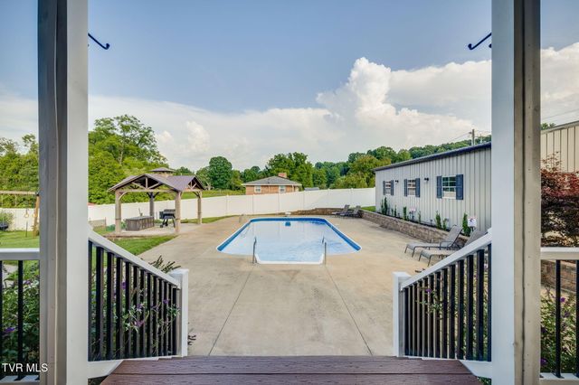 146 Hopson Road, Johnson City, TN 37601