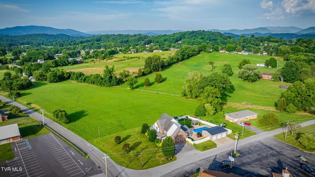 146 Hopson Road, Johnson City, TN 37601