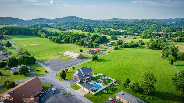 146 Hopson Road, Johnson City, TN 37601