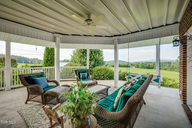 146 Hopson Road, Johnson City, TN 37601