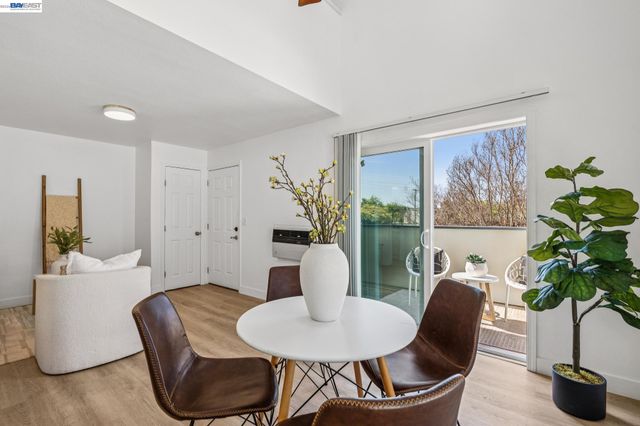 27796 Vasona Ct 2, Hayward, CA 94544