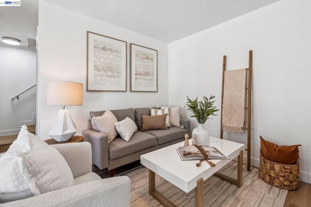 27796 Vasona Ct 2, Hayward, CA 94544