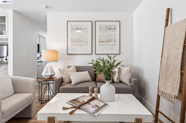 27796 Vasona Ct 2, Hayward, CA 94544