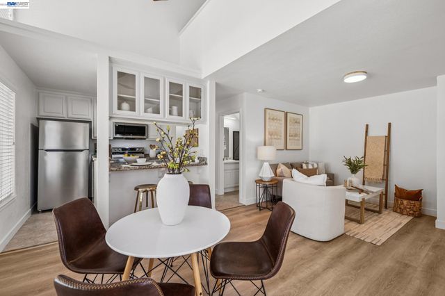 27796 Vasona Ct 2, Hayward, CA 94544