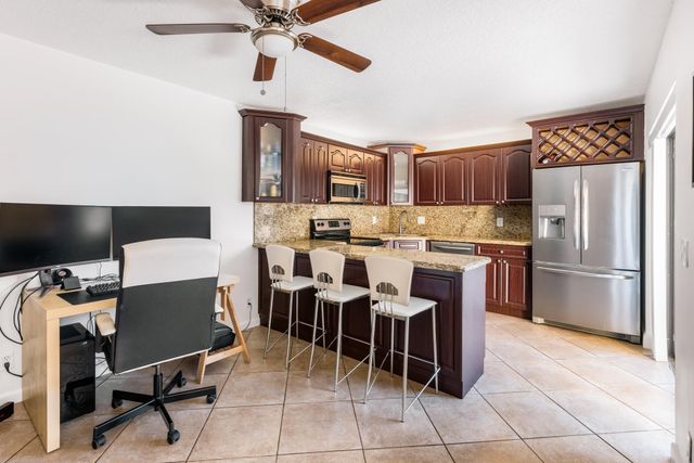 2889 SW 11th Place 2889, Deerfield Beach, FL 33442