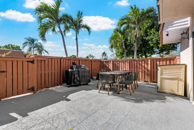 2889 SW 11th Place 2889, Deerfield Beach, FL 33442