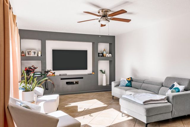 2889 SW 11th Place 2889, Deerfield Beach, FL 33442