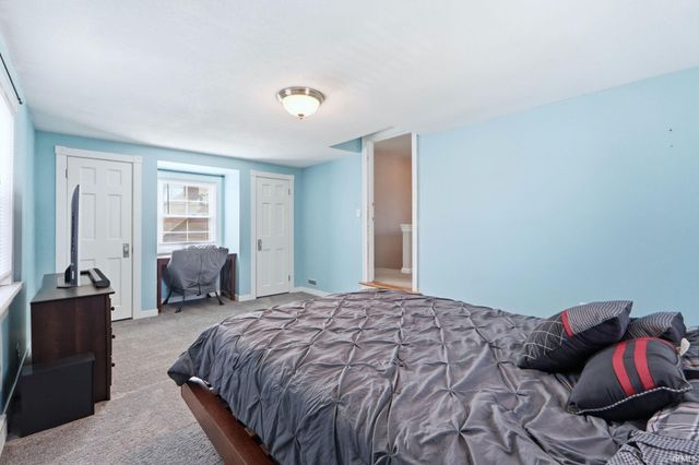 1902 Columbia Avenue, Fort Wayne, IN 46805