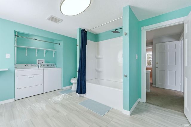 1902 Columbia Avenue, Fort Wayne, IN 46805