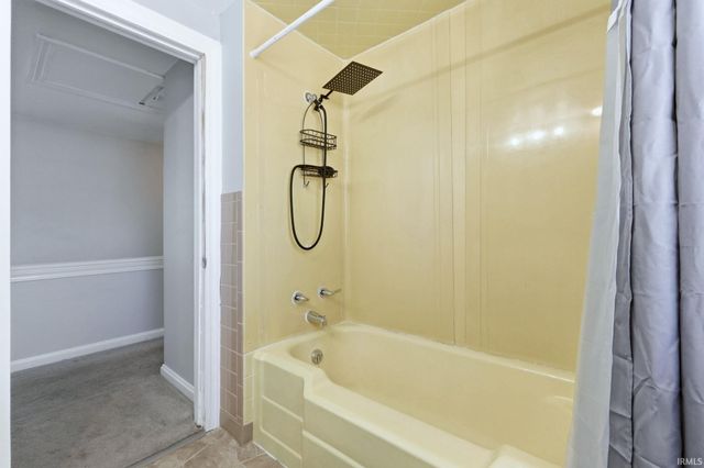 1902 Columbia Avenue, Fort Wayne, IN 46805