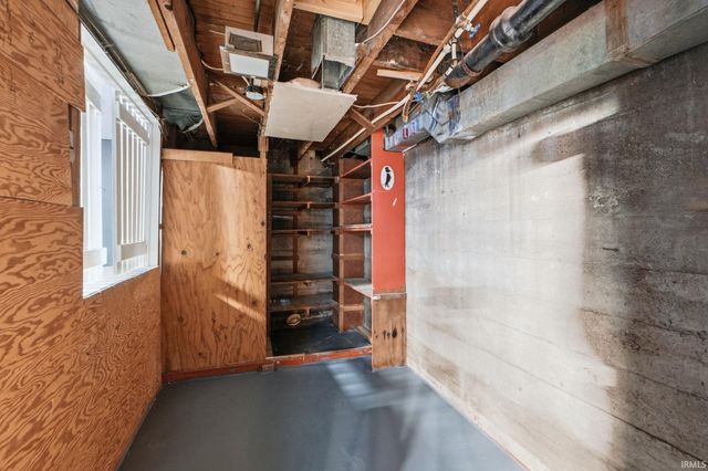 1902 Columbia Avenue, Fort Wayne, IN 46805