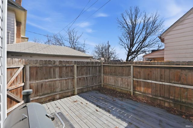 1902 Columbia Avenue, Fort Wayne, IN 46805