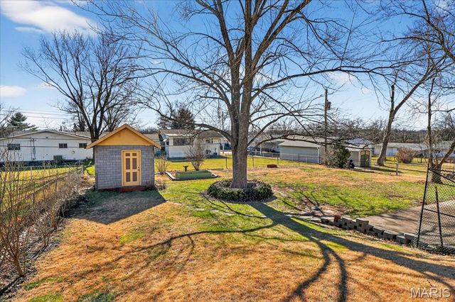 4442 Patston Drive, St Louis, MO 63128