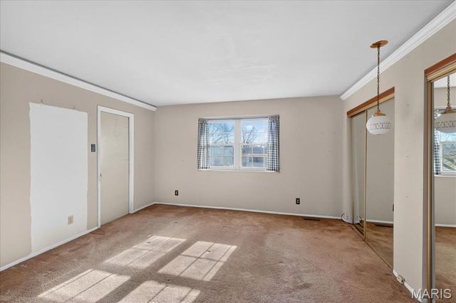 4442 Patston Drive, St Louis, MO 63128