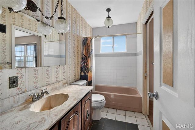 4442 Patston Drive, St Louis, MO 63128