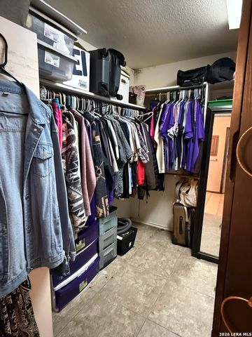 513 State Highway 123, Stockdale, TX 78160