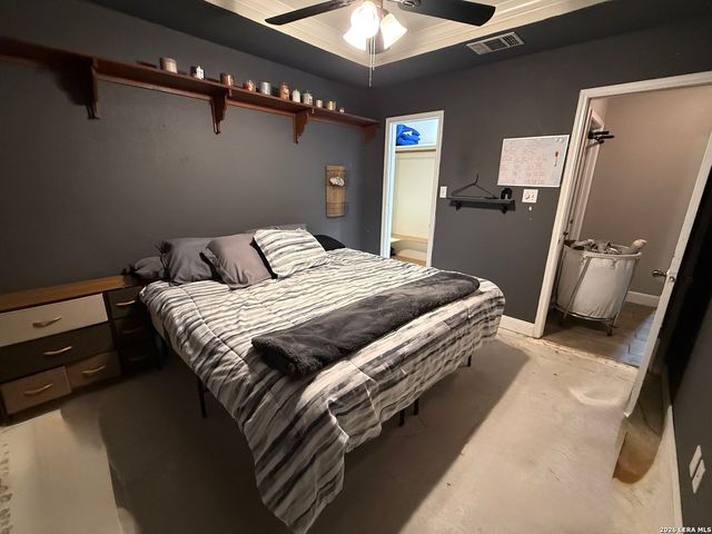 513 State Highway 123, Stockdale, TX 78160