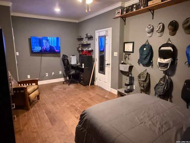 513 State Highway 123, Stockdale, TX 78160