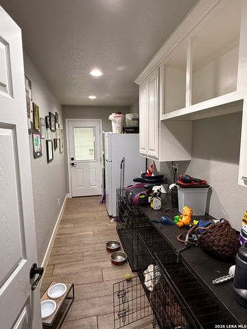 513 State Highway 123, Stockdale, TX 78160