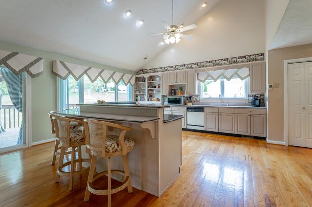 19 Lower Brow Road, Dunlap, TN 37327
