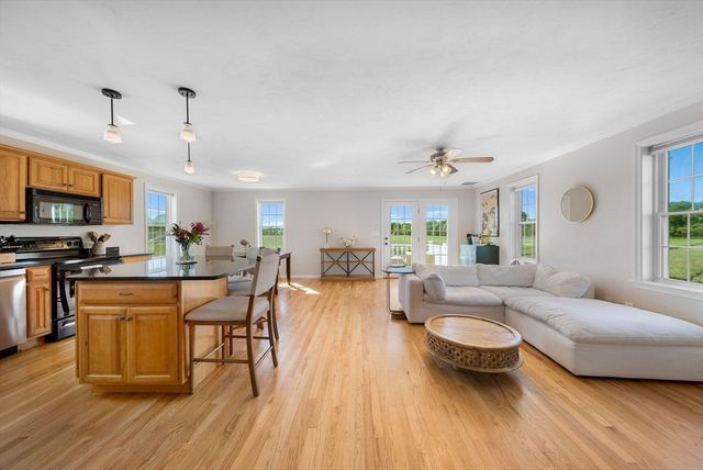 30 Hooper St, Quincy, MA 02169