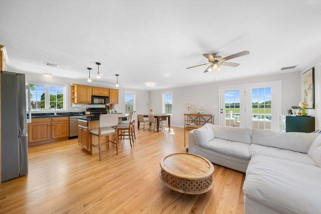 30 Hooper St, Quincy, MA 02169
