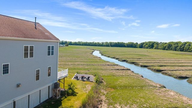 30 Hooper St, Quincy, MA 02169