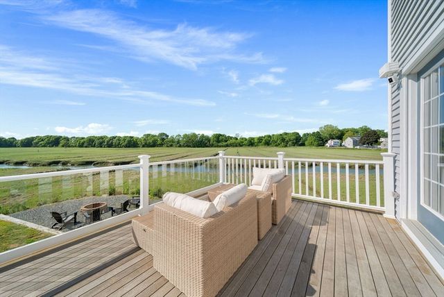 30 Hooper St, Quincy, MA 02169