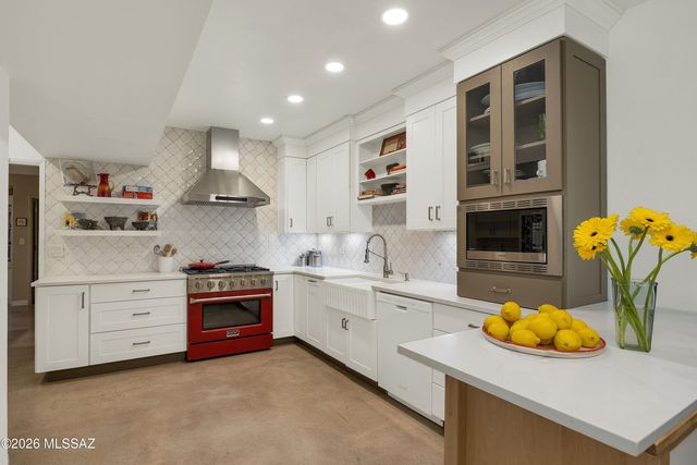 6400 N Val Dosta Drive, Tucson, AZ 85718
