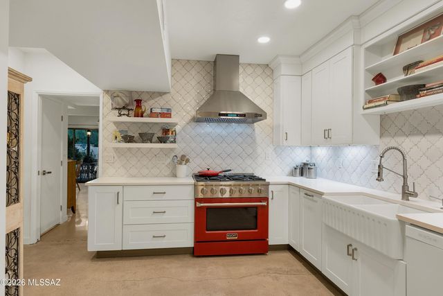 6400 N Val Dosta Drive, Tucson, AZ 85718