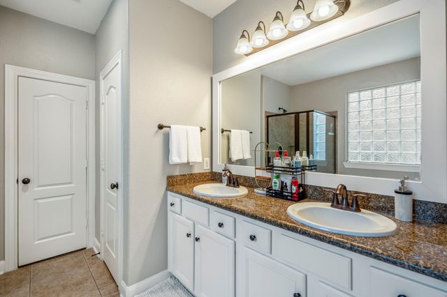 63 Panterra Way, The Woodlands, TX 77382