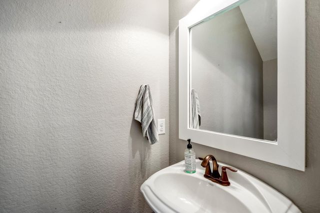 63 Panterra Way, The Woodlands, TX 77382