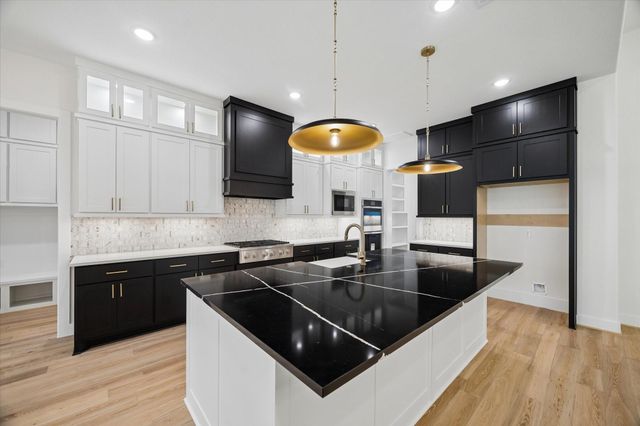 9509 Forest Trace, Plantersville, TX 77363