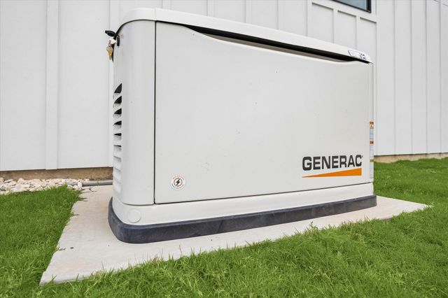 9509 Forest Trace, Plantersville, TX 77363