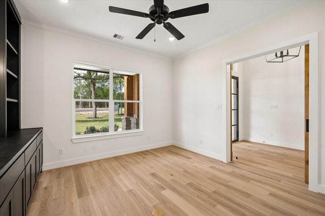 9509 Forest Trace, Plantersville, TX 77363