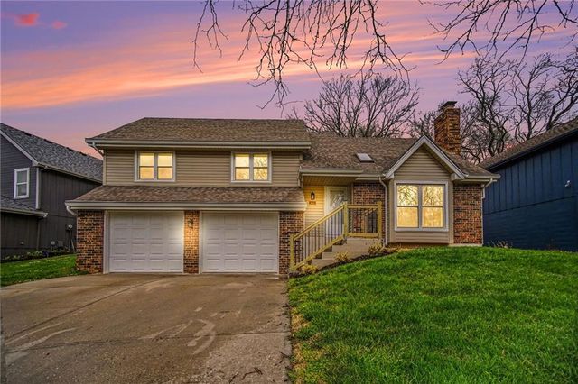 6510 NW Mil Mar Drive, Kansas City, MO 64151