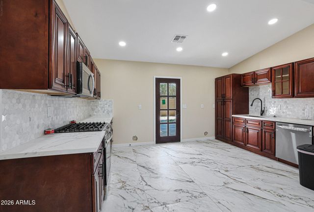 725 E ENCANTO Drive, Tempe, AZ 85281