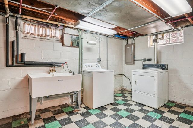 3622 S 16th STREET, Milwaukee, WI 53221