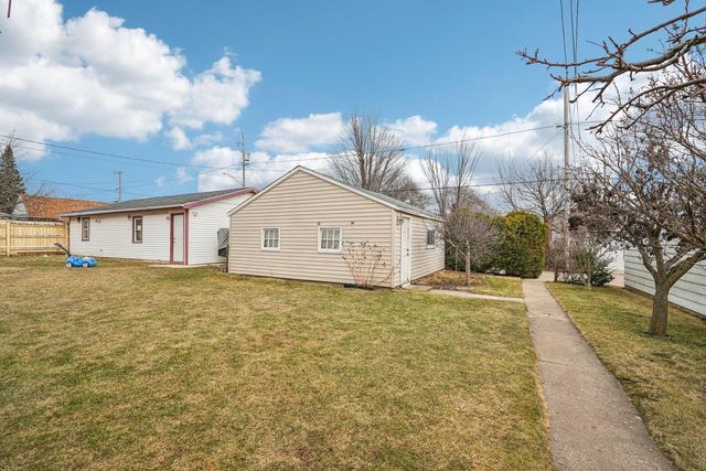 3622 S 16th STREET, Milwaukee, WI 53221