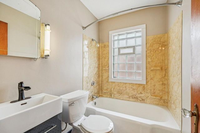 3622 S 16th STREET, Milwaukee, WI 53221