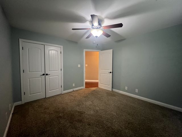 1701 Winterhaven Ct, Clarksville, TN 37042