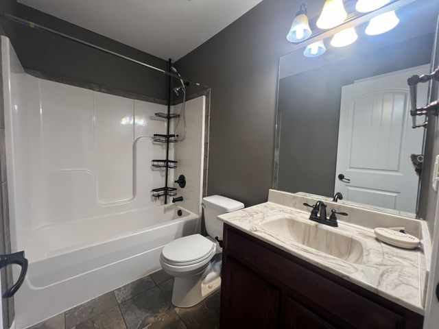 1701 Winterhaven Ct, Clarksville, TN 37042