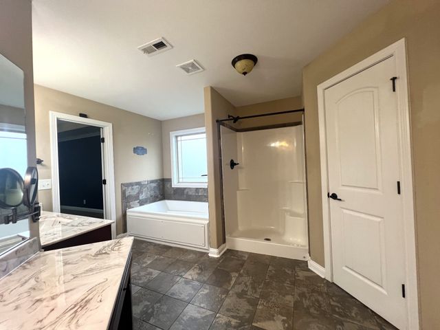 1701 Winterhaven Ct, Clarksville, TN 37042