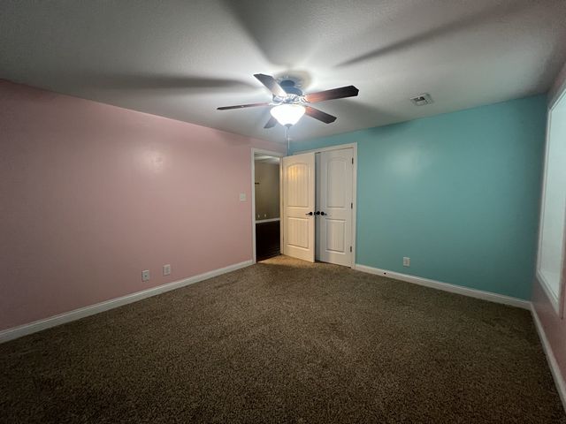 1701 Winterhaven Ct, Clarksville, TN 37042