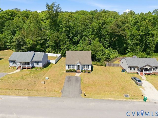 329 Beechwood Park Ln, Highland Springs, VA 23075